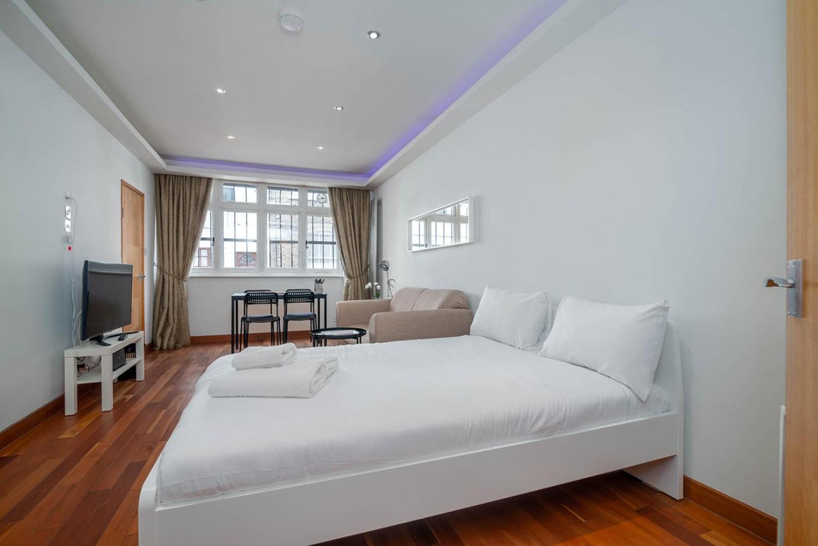 Guestready - Central Converted Mews In Bayswater London Exterior photo