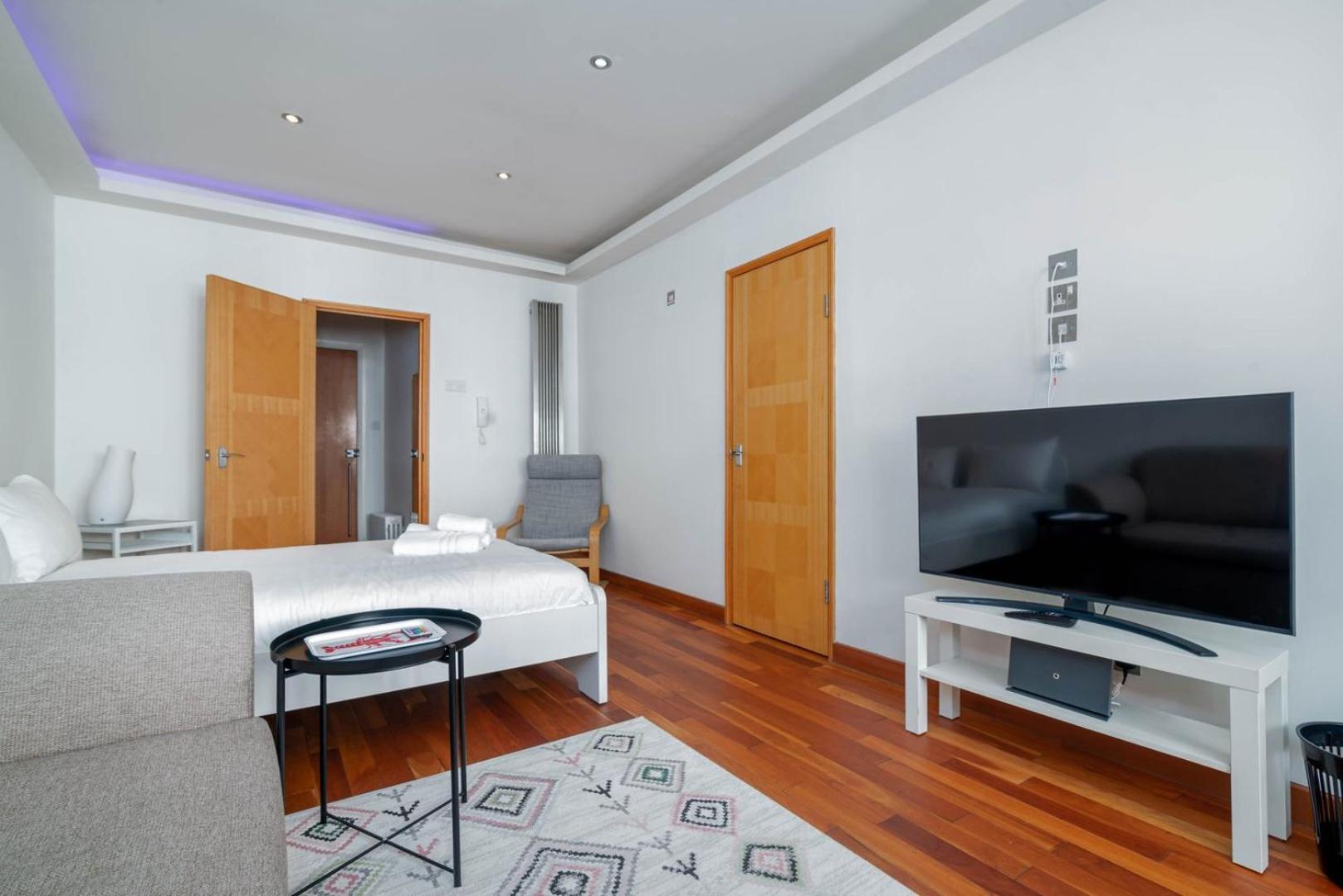 Guestready - Central Converted Mews In Bayswater London Exterior photo